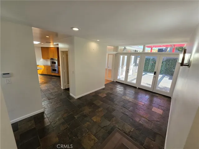 310 S Thurston, Los Angeles, California 90049