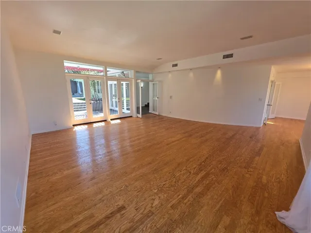 310 S Thurston, Los Angeles, California 90049