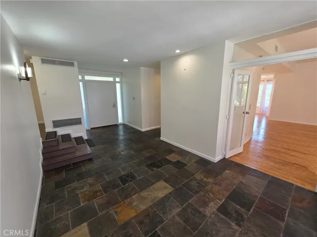 310 S Thurston, Los Angeles, California 90049