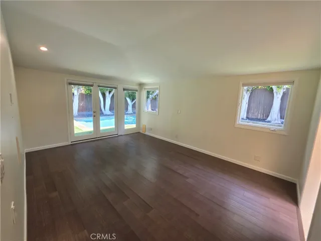 310 S Thurston, Los Angeles, California 90049