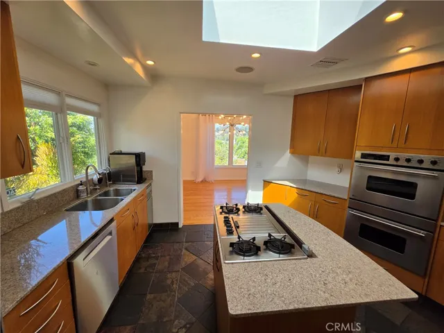310 S Thurston, Los Angeles, California 90049