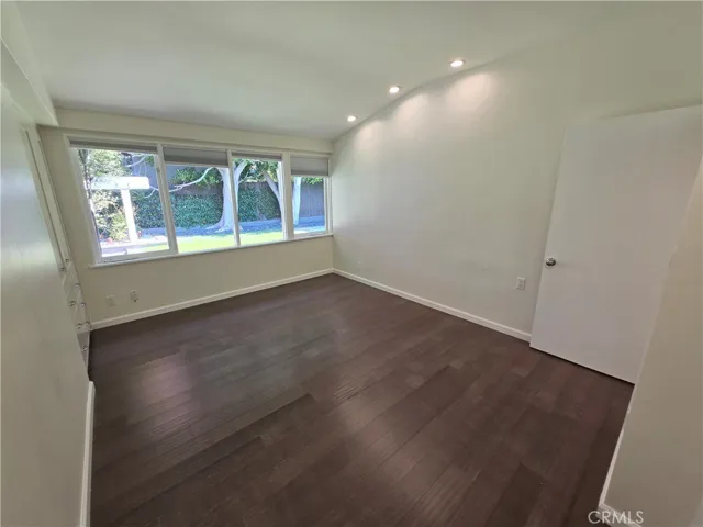 310 S Thurston, Los Angeles, California 90049