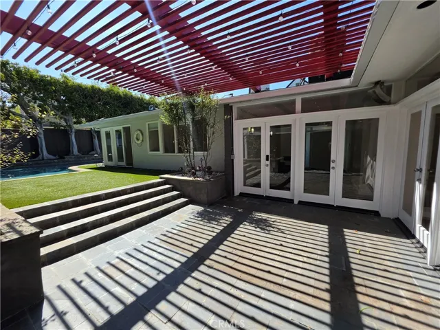 310 S Thurston, Los Angeles, California 90049
