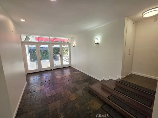 310 S Thurston, Los Angeles, California 90049