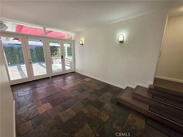 310 S Thurston, Los Angeles, California 90049