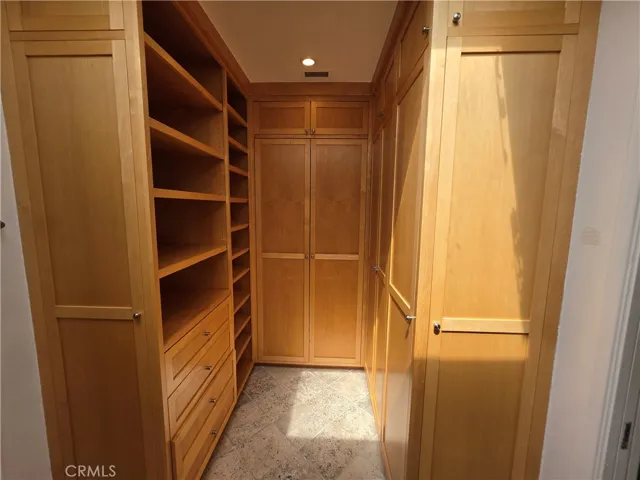 310 S Thurston, Los Angeles, California 90049