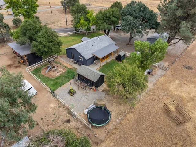 18500 Red Bank, Red Bluff, California 96080