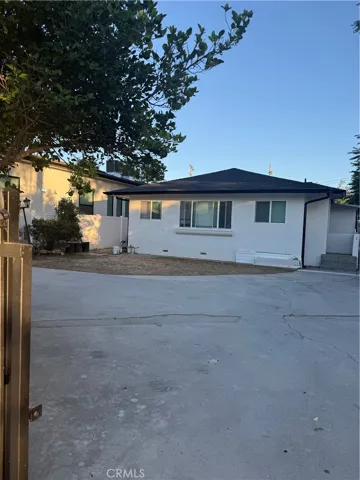 22522 Clarendon, Los Angeles, California 91367