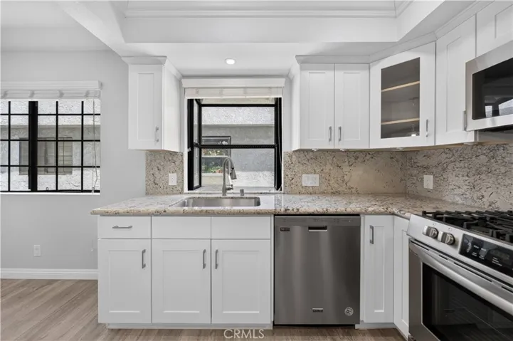 1221 N Sycamore 5, Los Angeles, California 90038