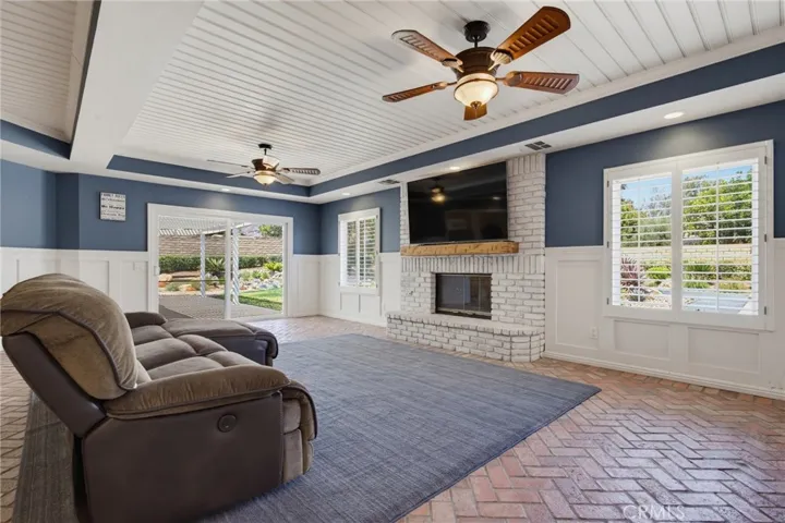 180 Mission Drive, Camarillo, California 93010
