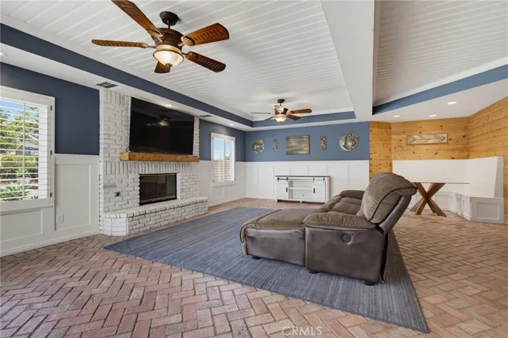 180 Mission Drive, Camarillo, California 93010