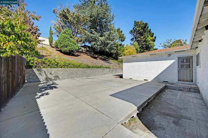 972 Tara Hills Dr, Pinole, California 94564