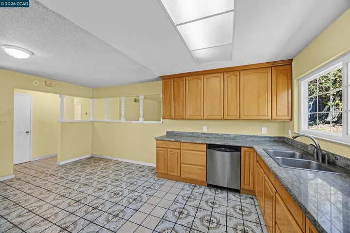 972 Tara Hills Dr, Pinole, California 94564