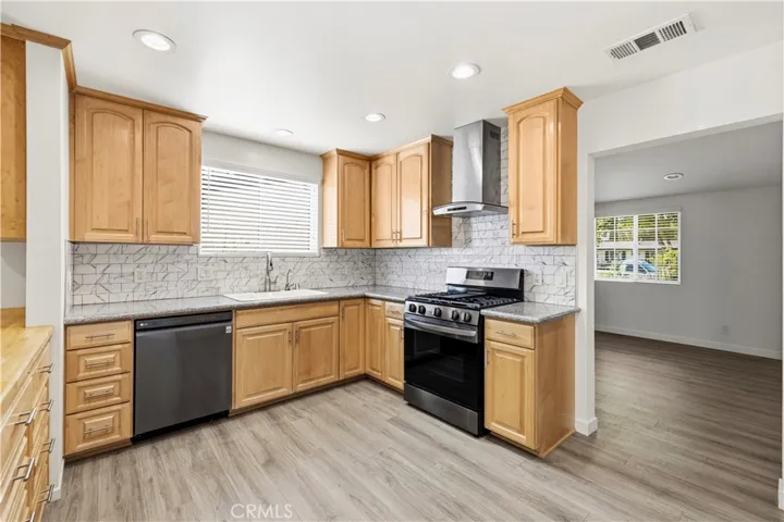 19025 Drycliff, Canyon Country, California 91351