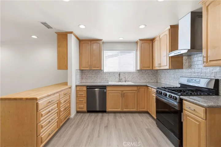 19025 Drycliff, Canyon Country, California 91351