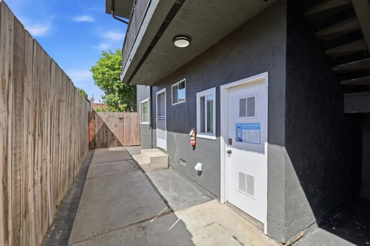 2916 Curtis Avenue, Redwood City, California 94063