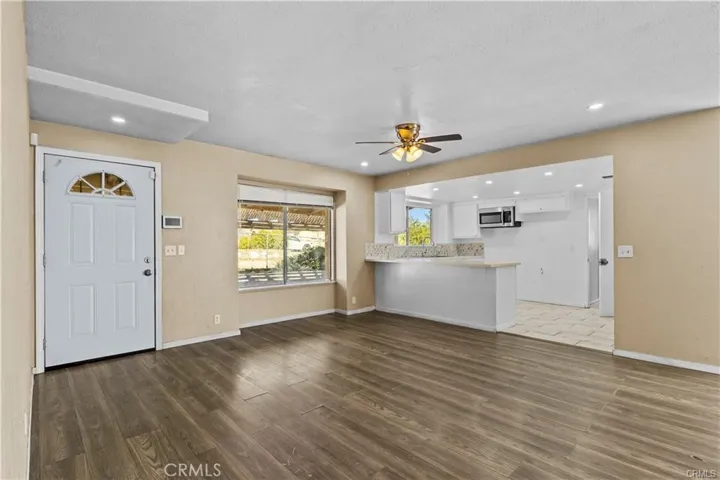 8405 Buckthorn Ave, Hesperia, California 92345