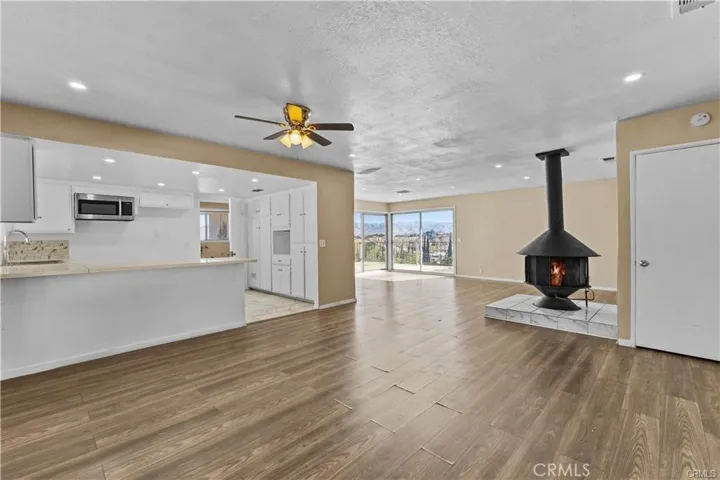 8405 Buckthorn Ave, Hesperia, California 92345