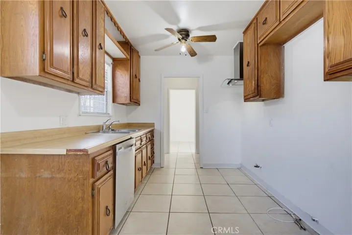 904 N Evers Avenue, Compton, California 90220