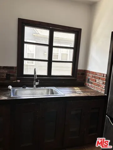 156 N Kenmore Avenue 2, Los Angeles, California 90004