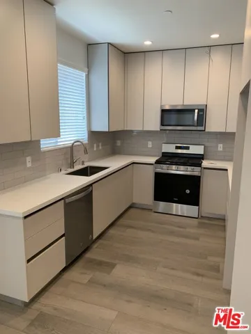 1721 Granville Avenue 2, Los Angeles, California 90025