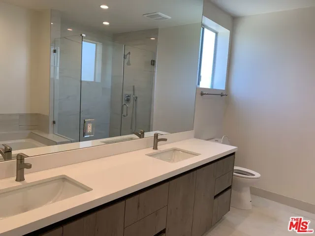 1721 Granville Avenue 2, Los Angeles, California 90025