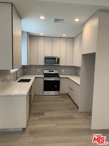 1721 Granville Avenue 2, Los Angeles, California 90025
