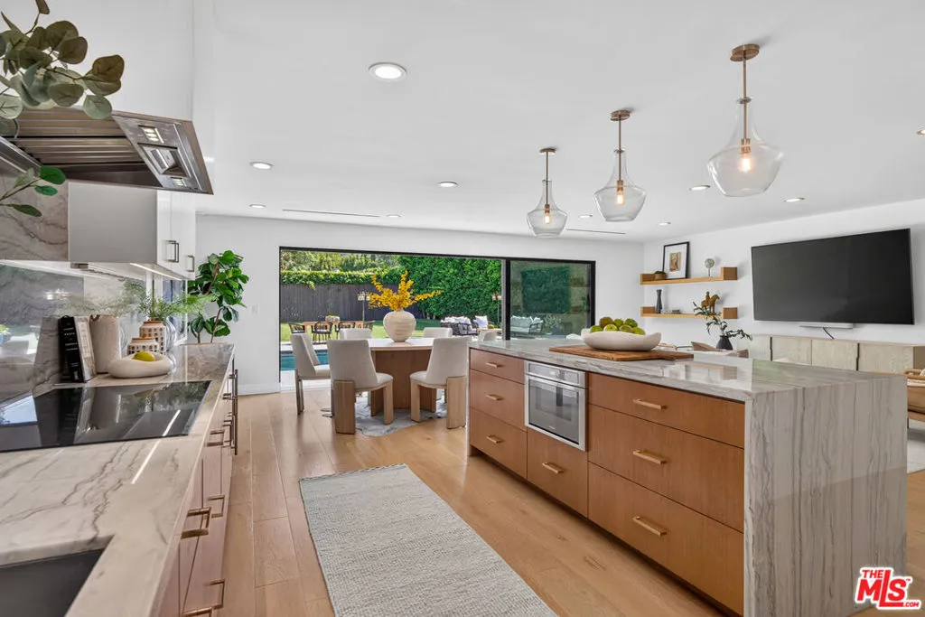 14348 Roblar Place, Sherman Oaks, California 91423 — photo 5