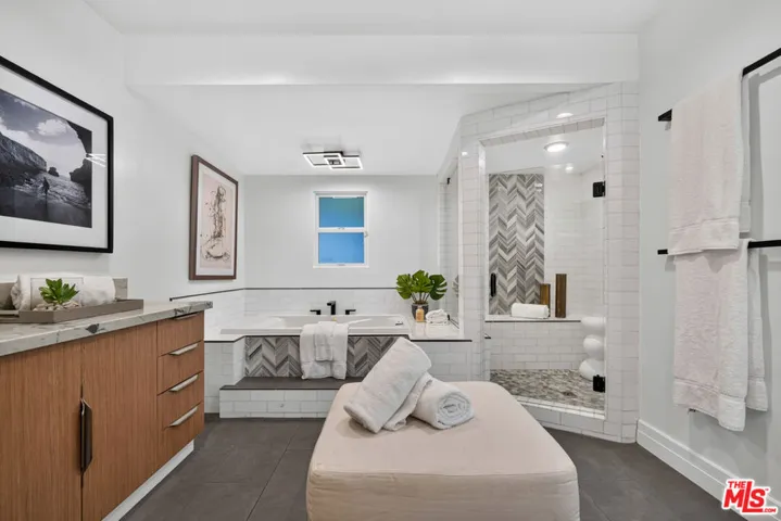 14348 Roblar Place, Sherman Oaks, California 91423