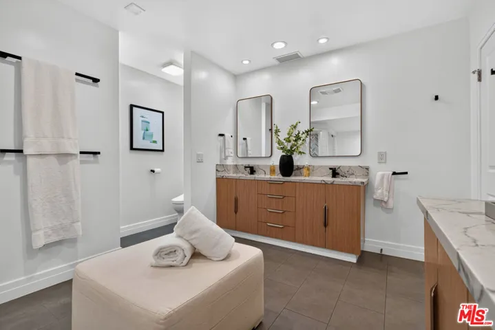 14348 Roblar Place, Sherman Oaks, California 91423