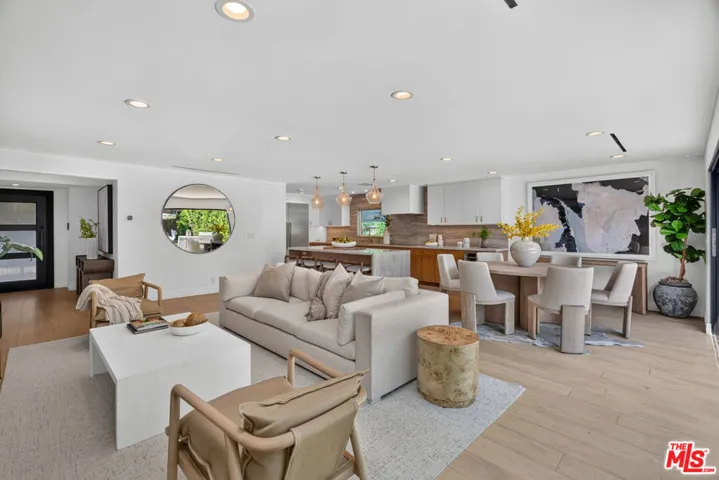 14348 Roblar Place, Sherman Oaks, California 91423