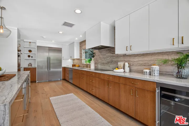 14348 Roblar Place, Sherman Oaks, California 91423