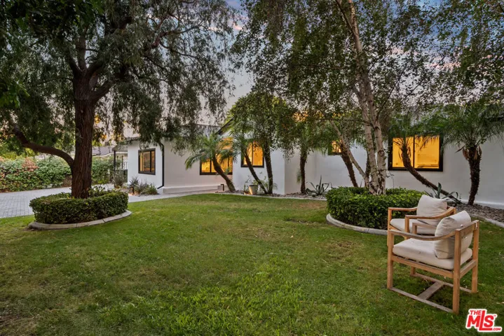 14348 Roblar Place, Sherman Oaks, California 91423