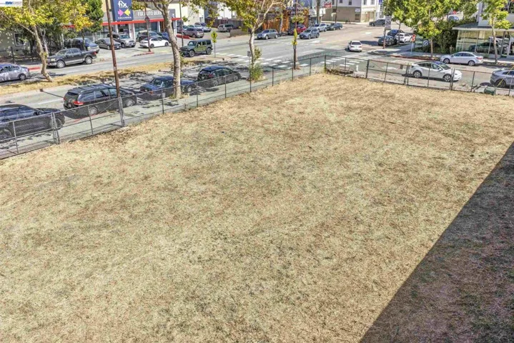 3020 San Pablo Ave, Berkeley, California 94702