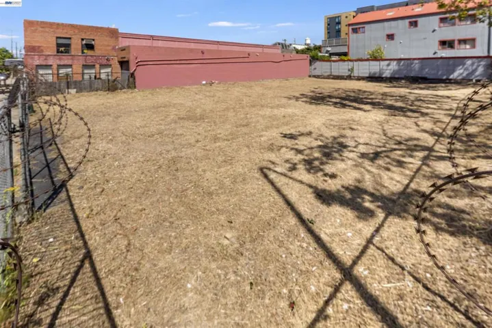 3020 San Pablo Ave, Berkeley, California 94702