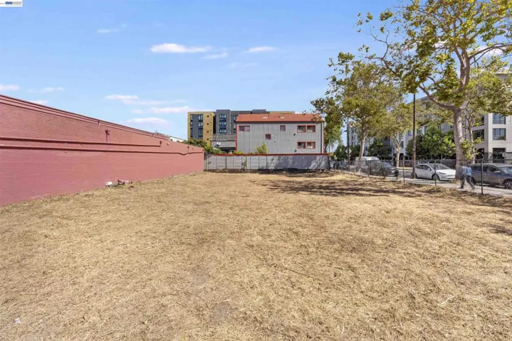 3020 San Pablo Ave, Berkeley, California 94702