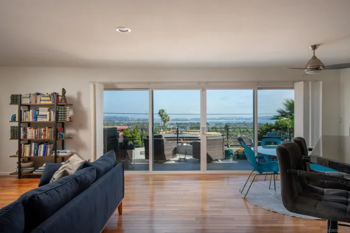 4922 Randall St, San Diego, California 92109