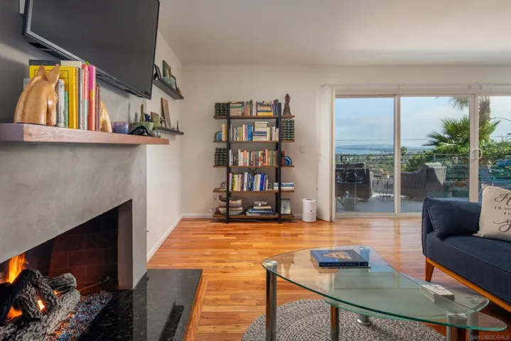 4922 Randall St, San Diego, California 92109
