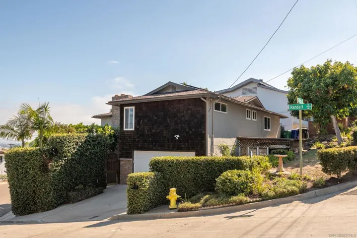4922 Randall St, San Diego, California 92109