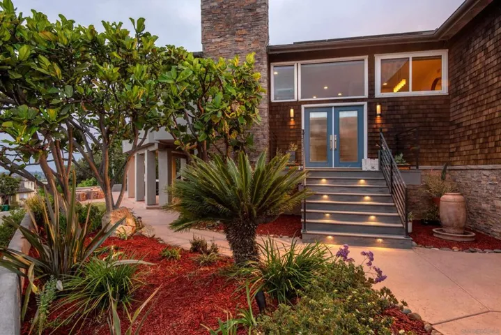 4922 Randall St, San Diego, California 92109