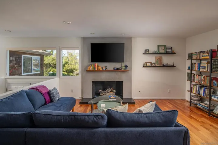 4922 Randall St, San Diego, California 92109
