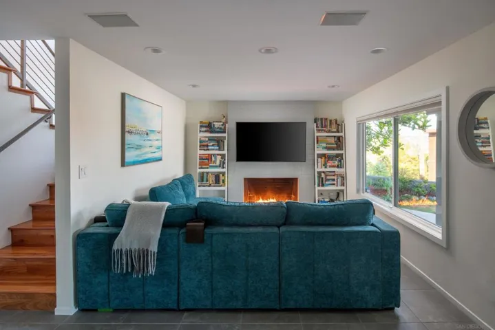 4922 Randall St, San Diego, California 92109