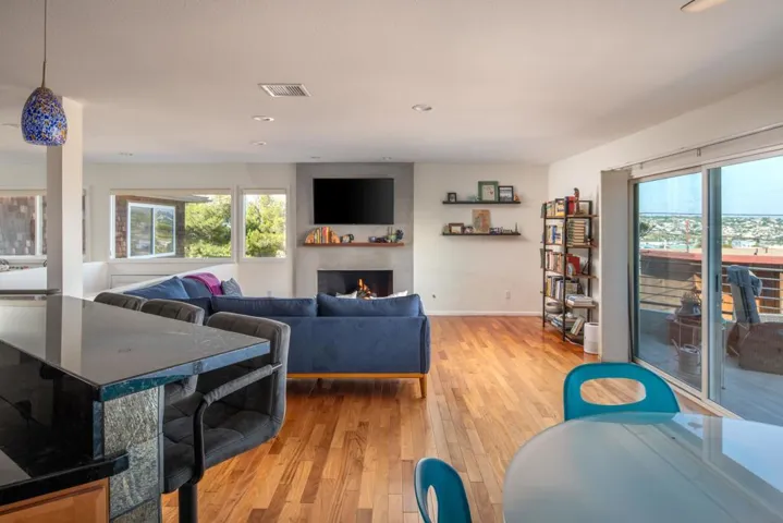 4922 Randall St, San Diego, California 92109