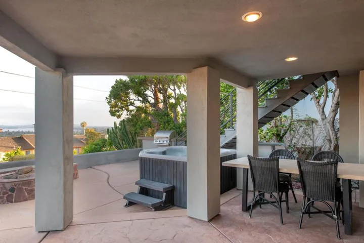 4922 Randall St, San Diego, California 92109