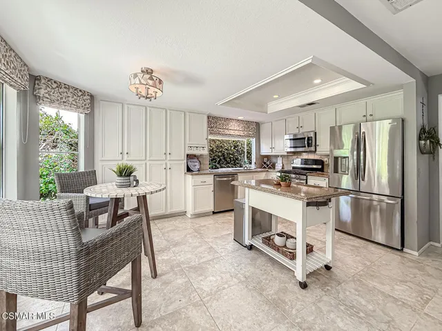 cFamily and Kitchen5