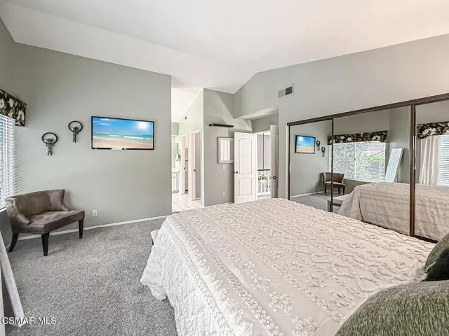 fPrimary Bedroom Suite3
