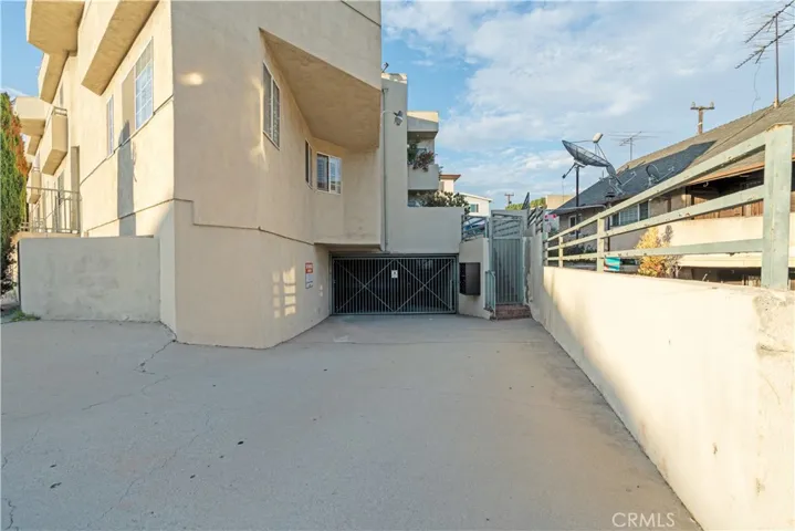 7050 S La Cienega, Inglewood, California 90302