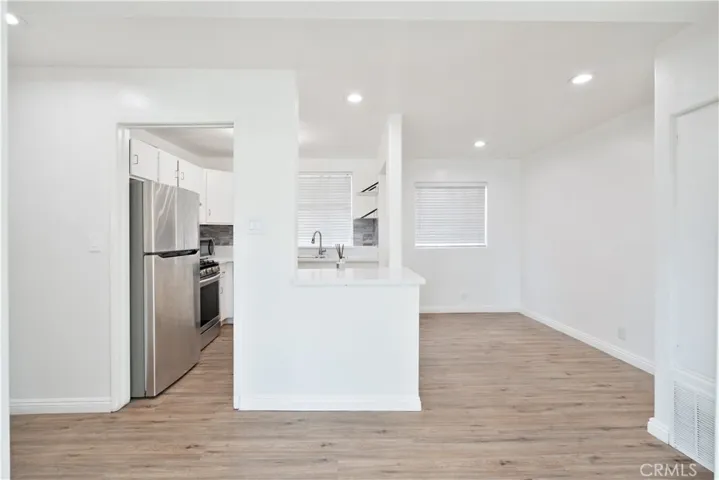 7050 S La Cienega, Inglewood, California 90302