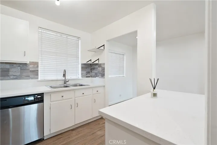 7050 S La Cienega, Inglewood, California 90302