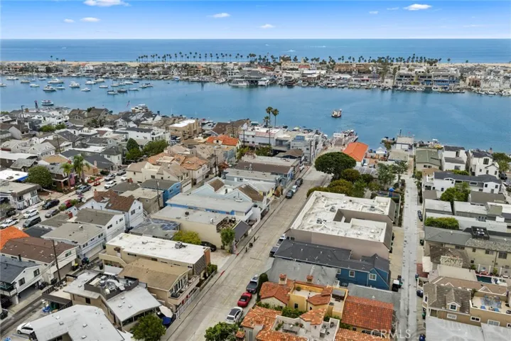 122 Agate, Newport Beach, California 92662